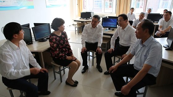在第33个教师节来临之际