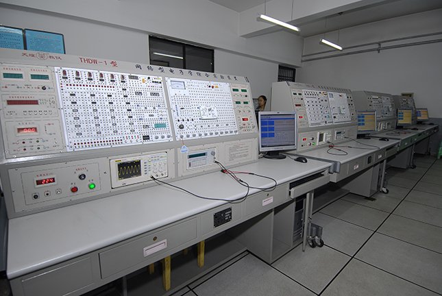 数控基地教学设施